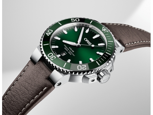 Новинка 2018. Oris Aquis Date с цветными циферблатами