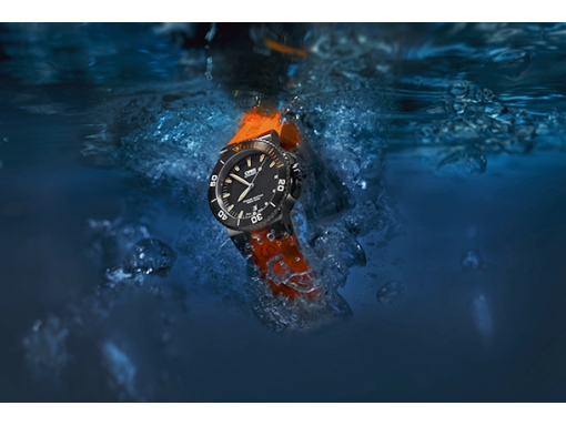 Водонепроницаемость часов (Water Resistant)